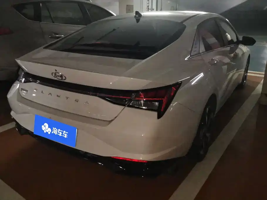 Hyundai Elantra 2023