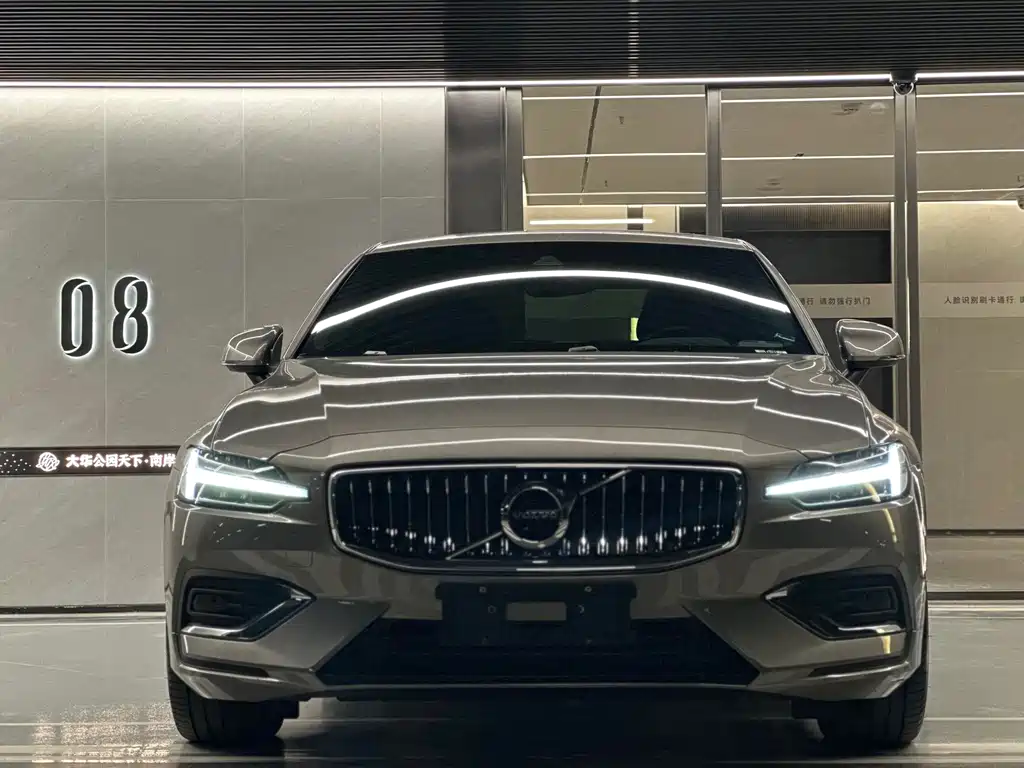 Volvo S60 2022