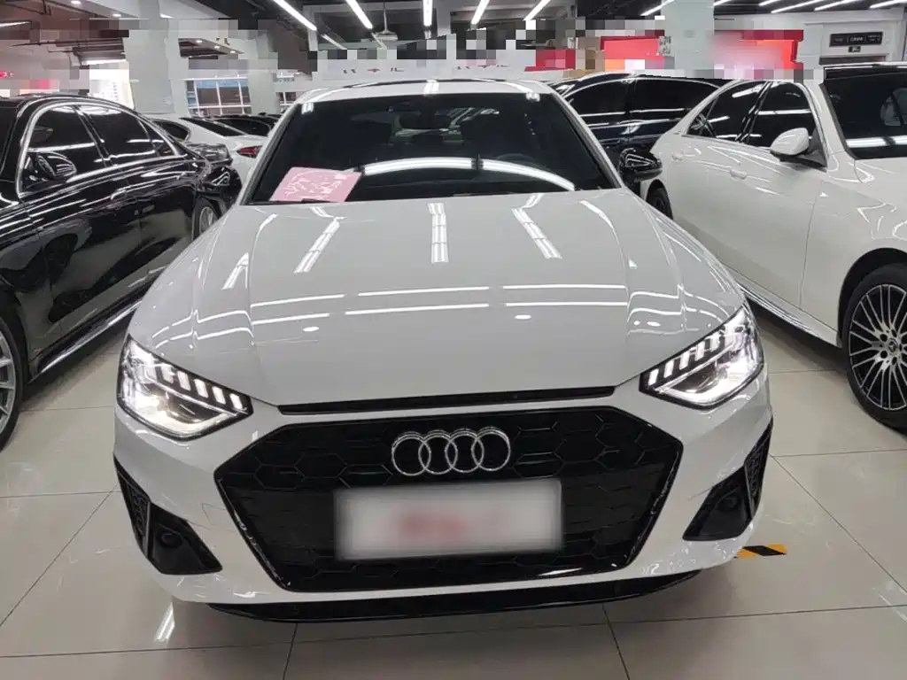 Audi A4 2023