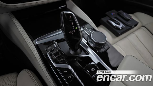 BMW 5 серии 2021