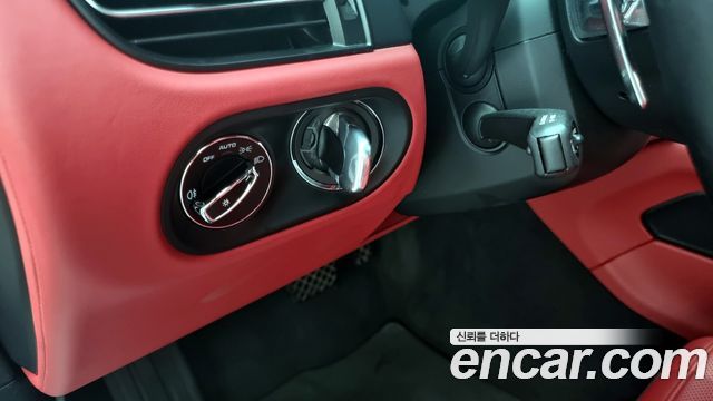 Porsche Macan 2021