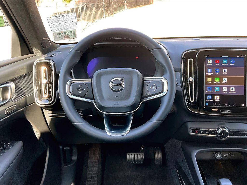 Volvo XC40 2023