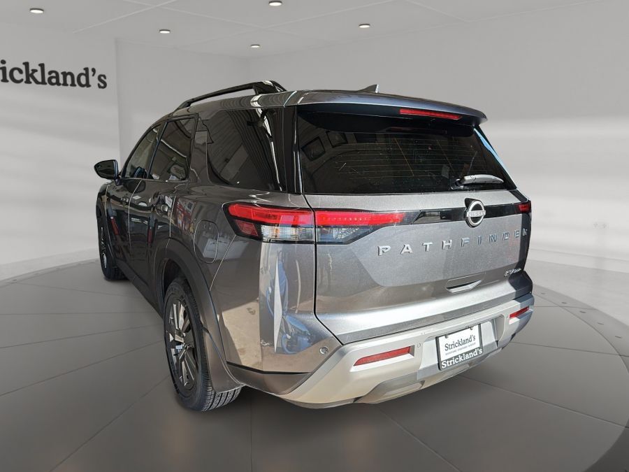 Nissan Pathfinder 2024
