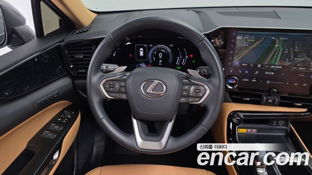 Lexus NX 2025