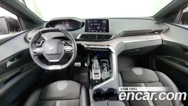 Peugeot 5008 2021