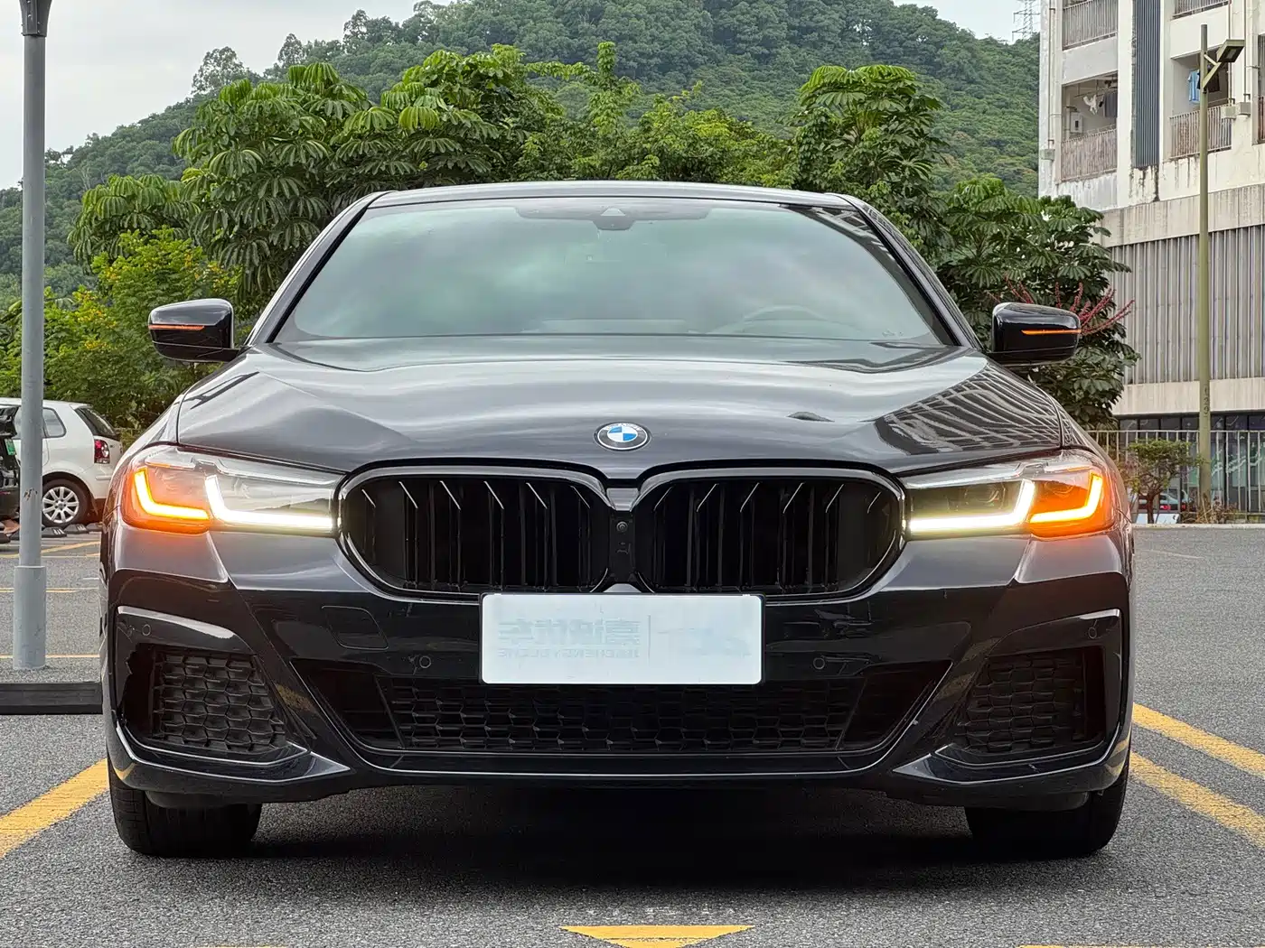 BMW 5 серии 2023