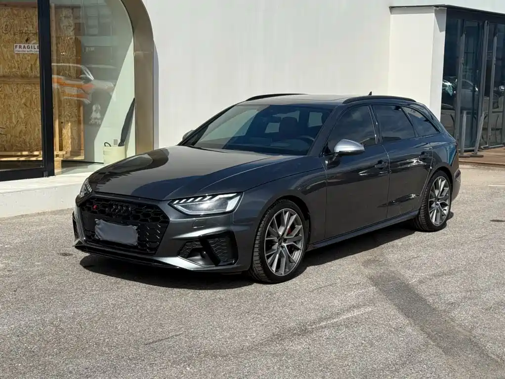 Audi S4 2024