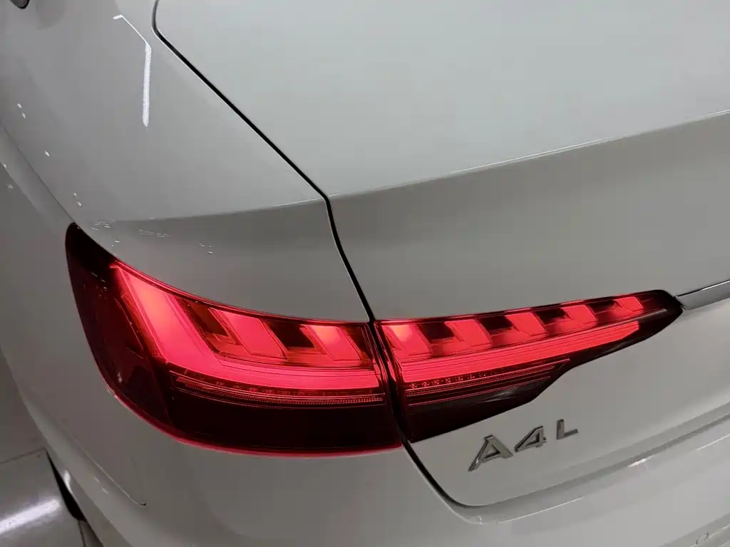 Audi A4 2021