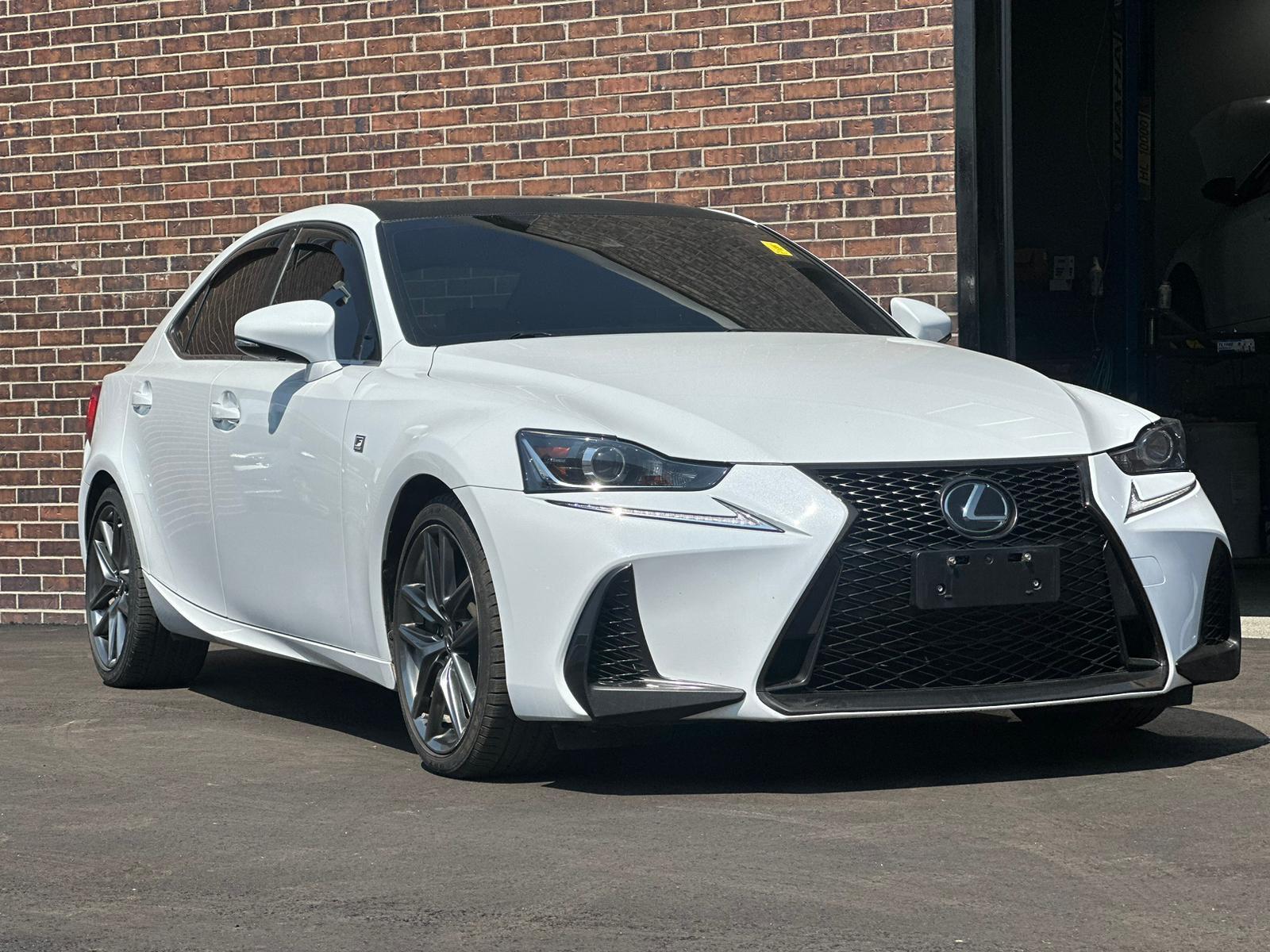 Lexus IS 2020