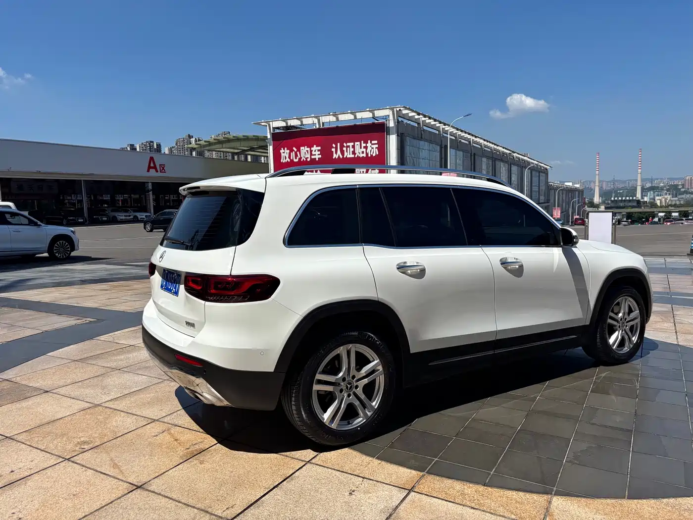 Mercedes-Benz GLB 2021