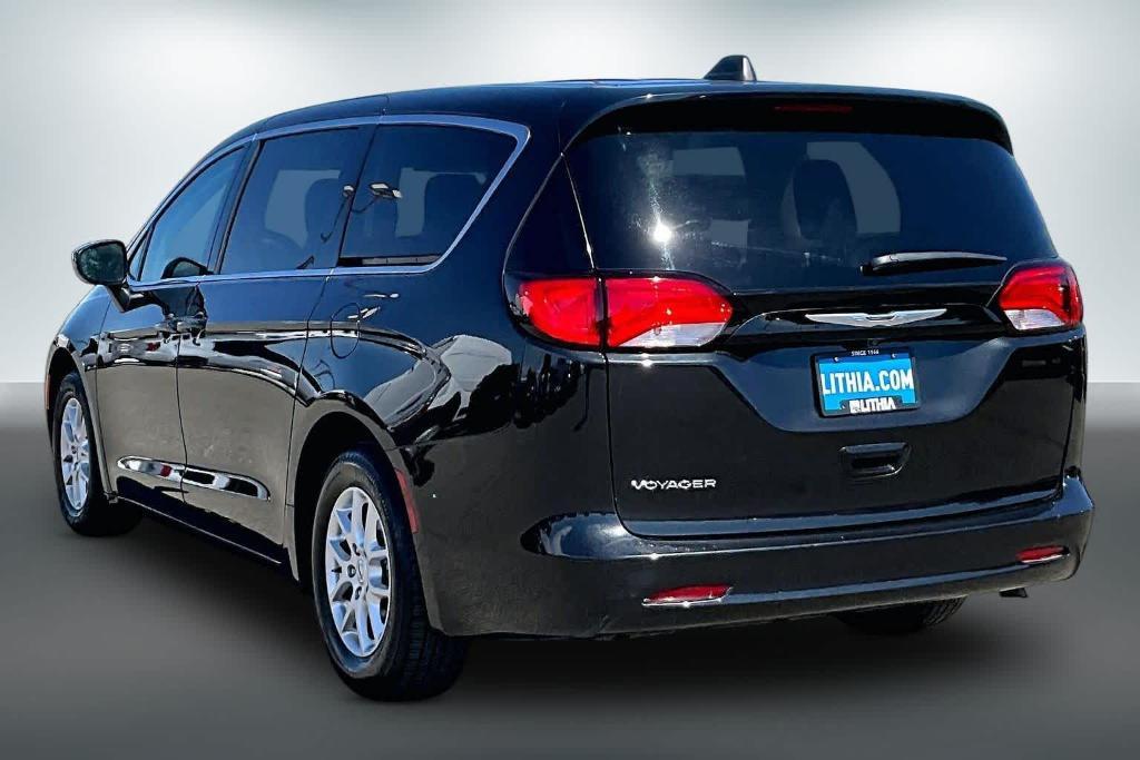 Chrysler Voyager 2023
