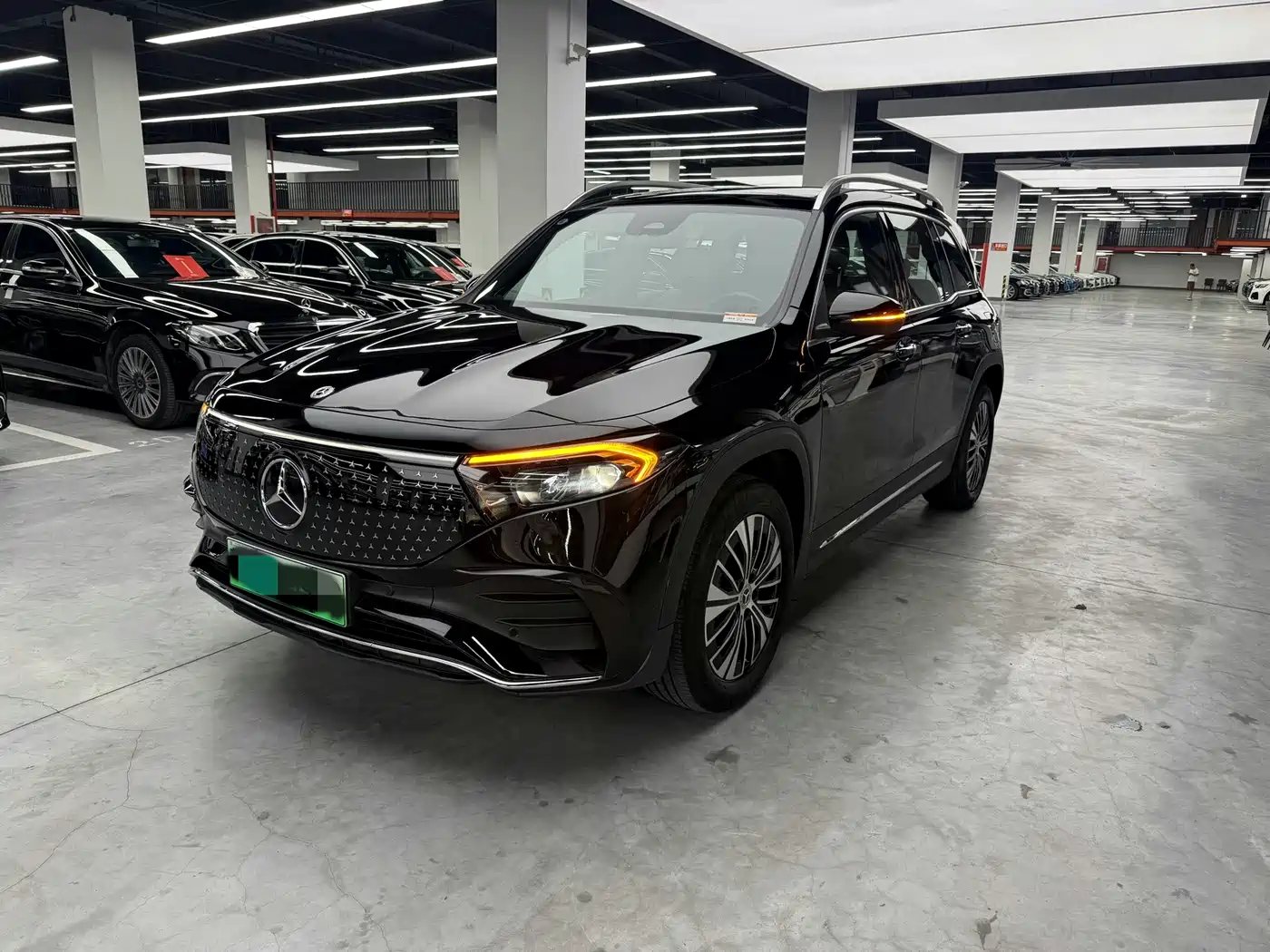 Mercedes-Benz EQB 2024