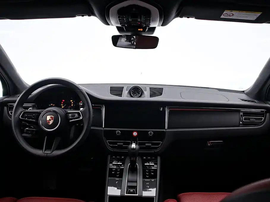 Porsche Macan 2025