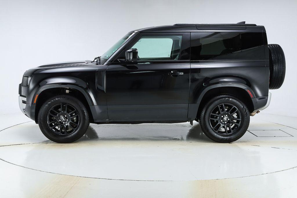 Land Rover Defender 2024