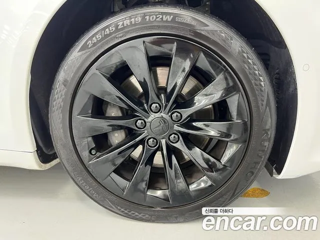 Tesla Model S 2020