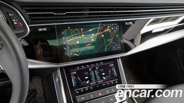 Audi Q8 2021