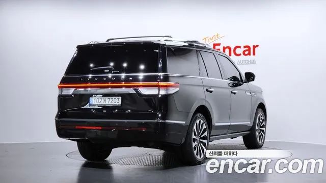 Lincoln Navigator 2022