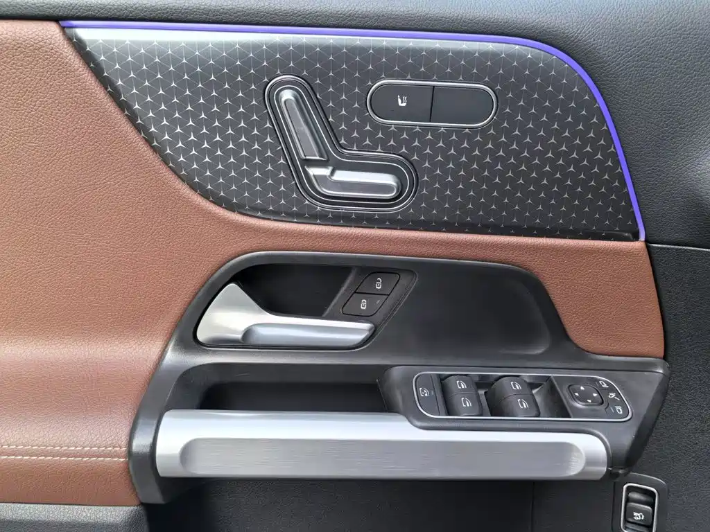 Mercedes-Benz GLB 2025