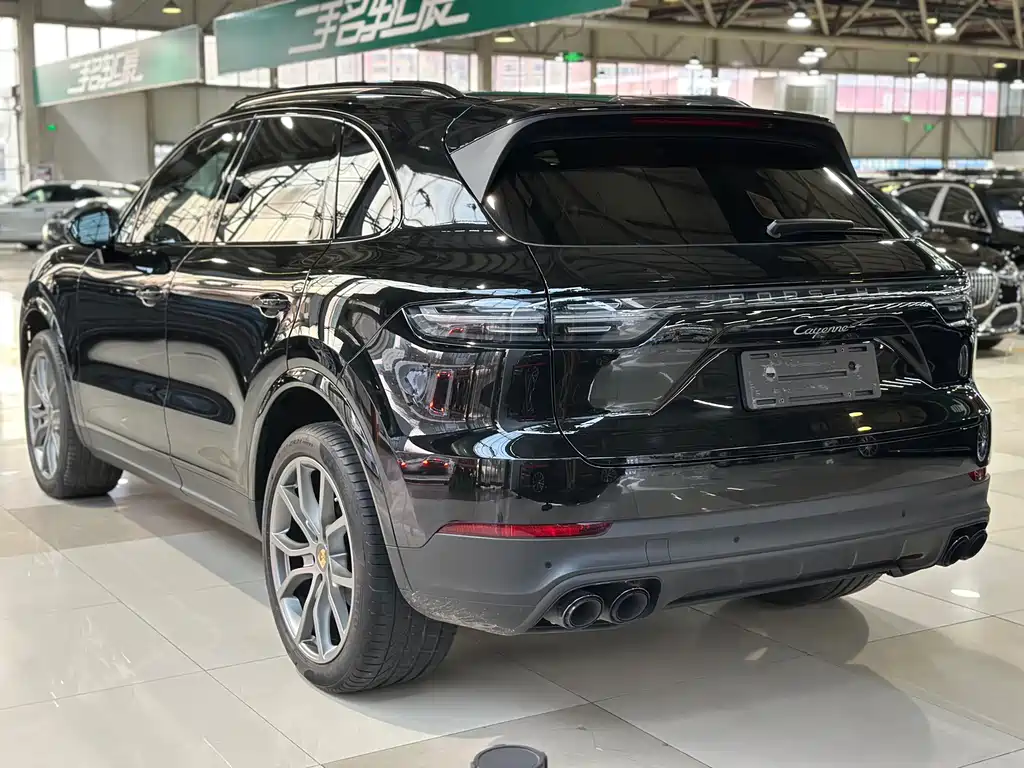 Porsche Cayenne 2023