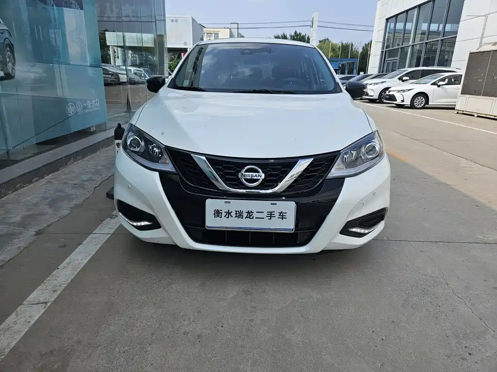 Nissan Tiida 2023