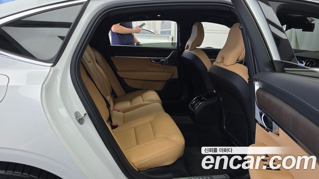Volvo S90 2025