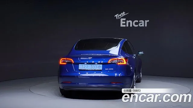 Tesla Model 3 2022