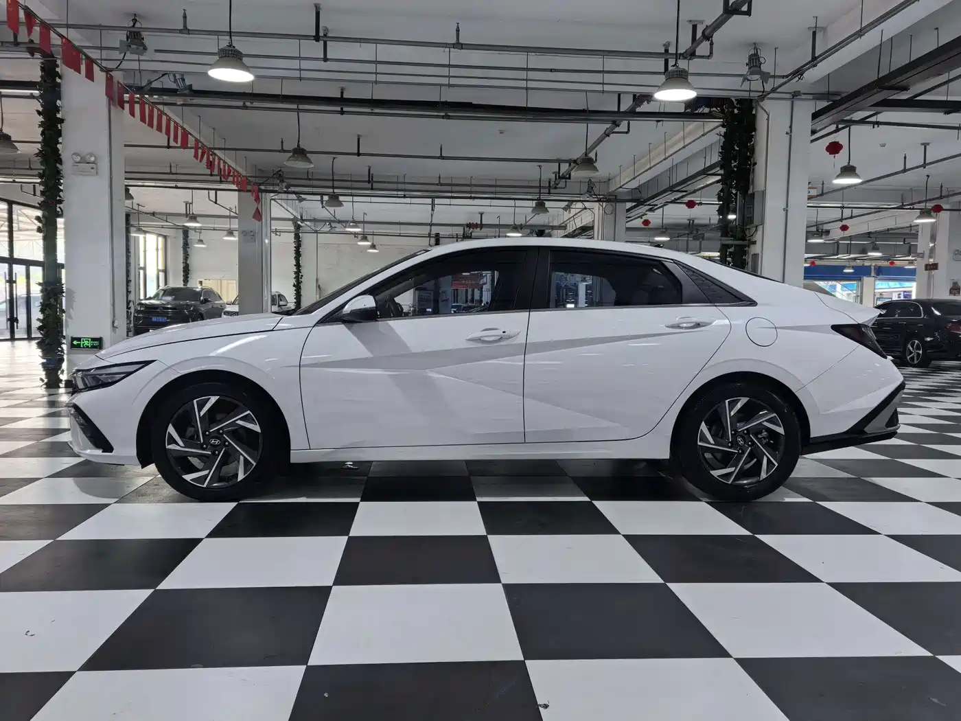 Hyundai Elantra 2023