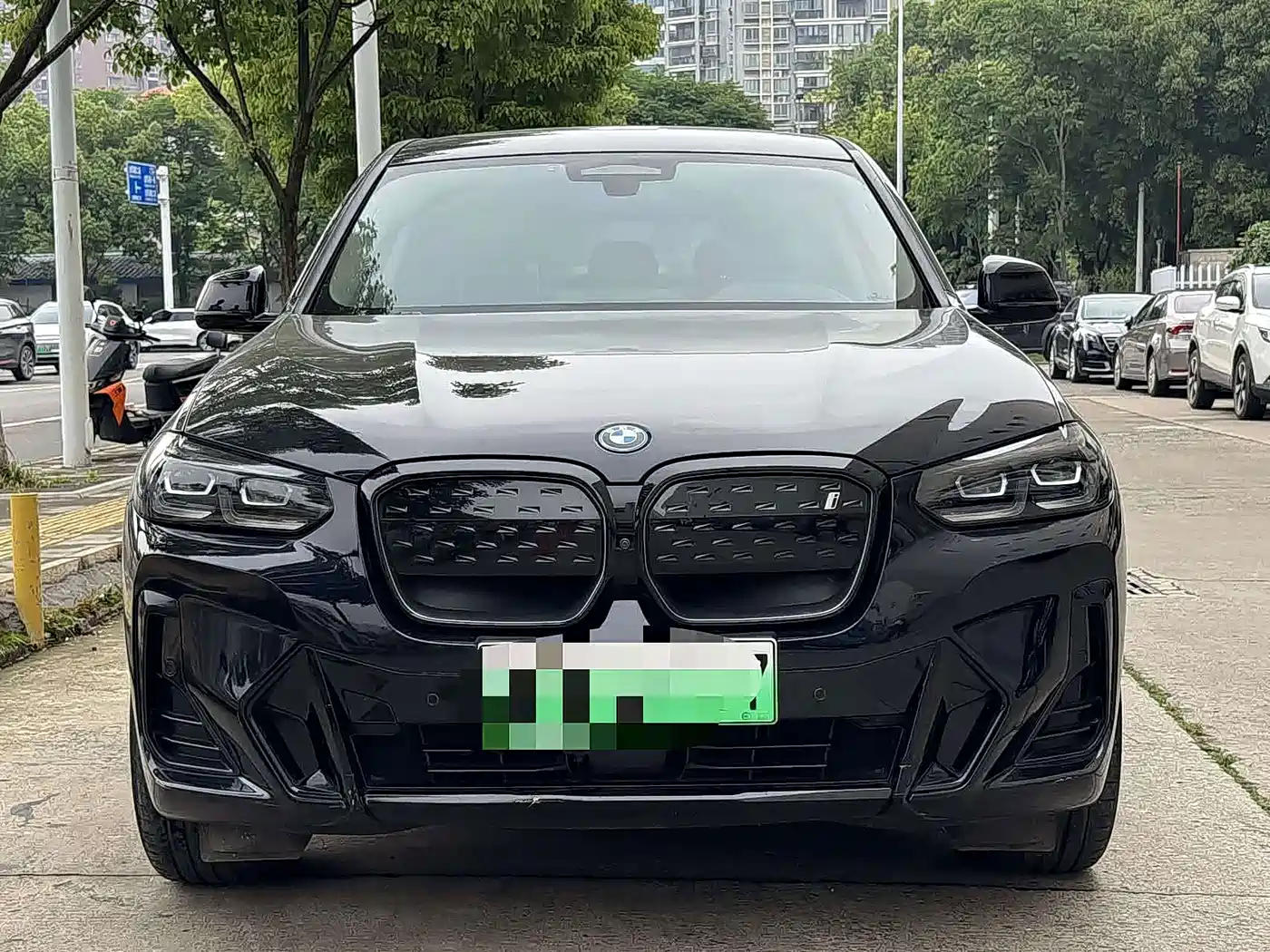 BMW iX3 2023