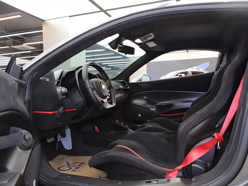 Ferrari 488 2020