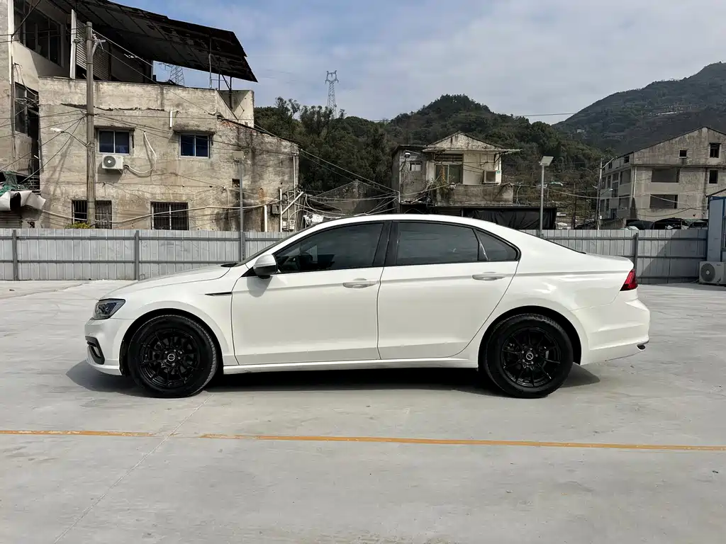 Volkswagen Lamando 2021