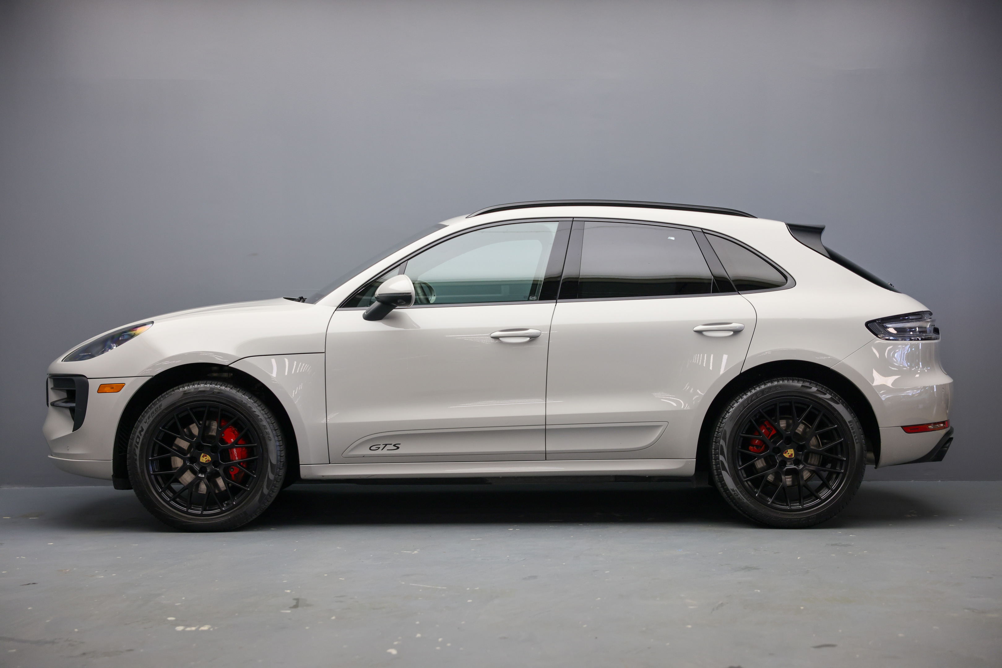 Porsche Macan 2021
