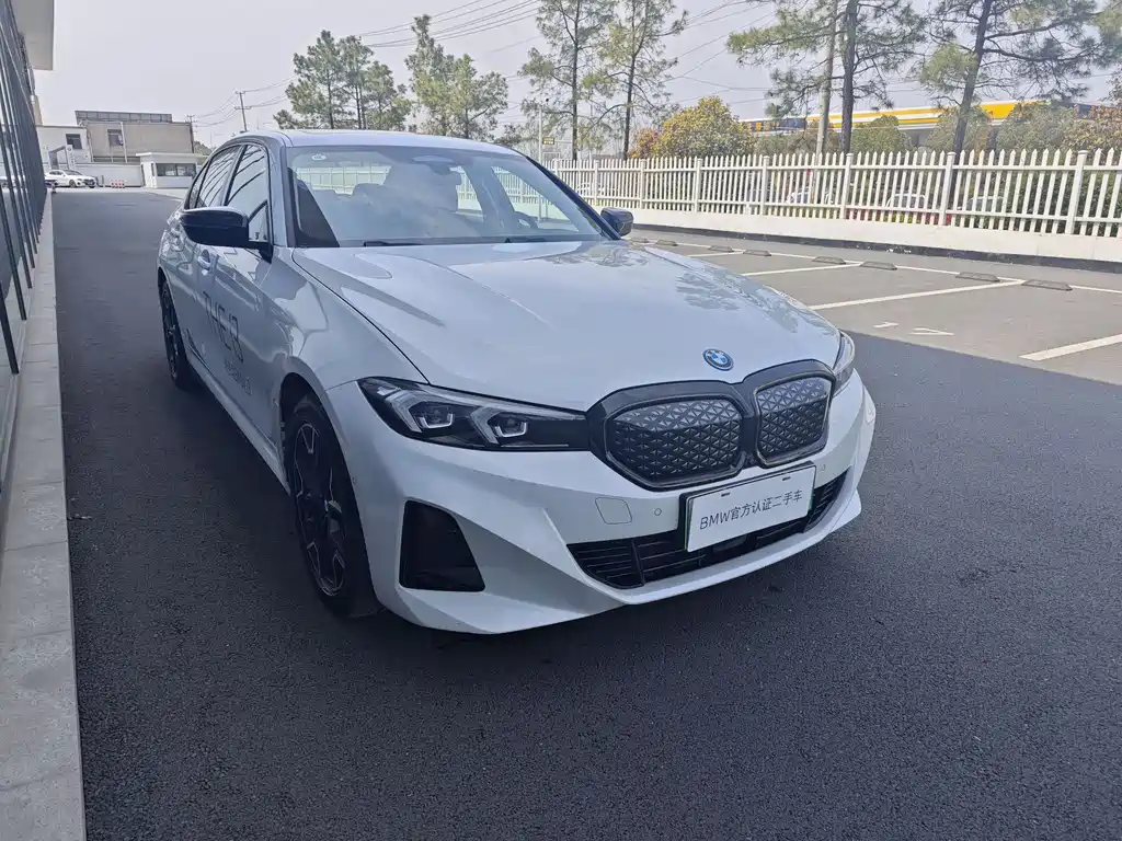 BMW i3 2024