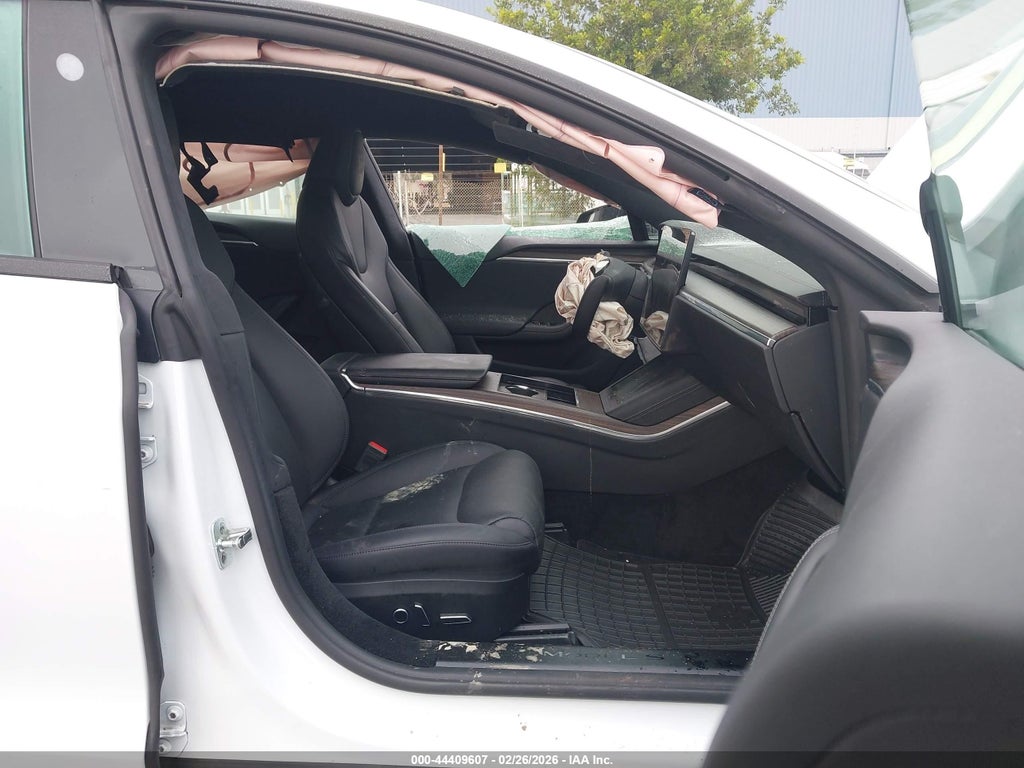 Tesla Model S 2021