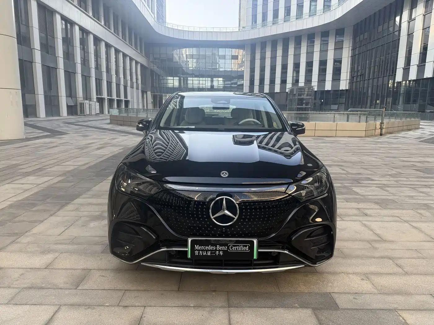 Mercedes-Benz EQE SUV 2025