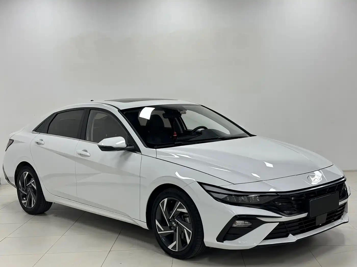 Hyundai Elantra 2023