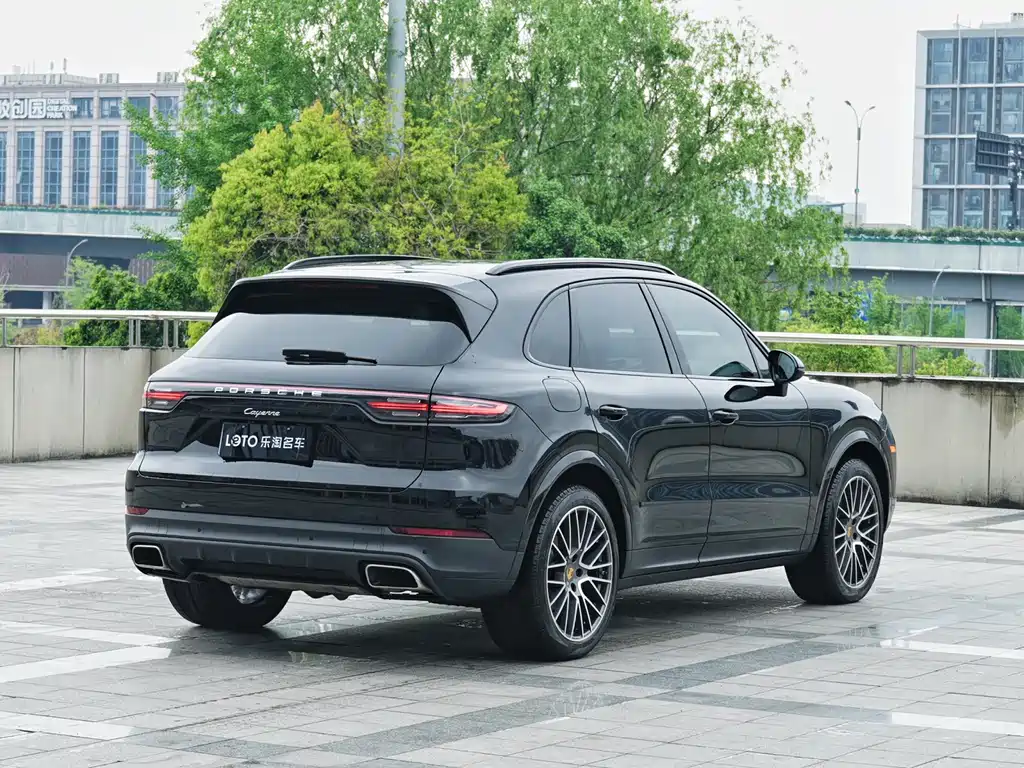 Porsche Cayenne 2022