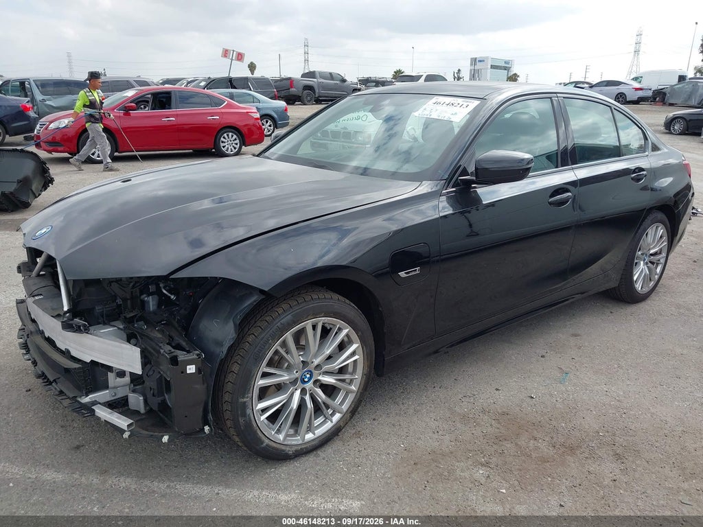 BMW 330 2023