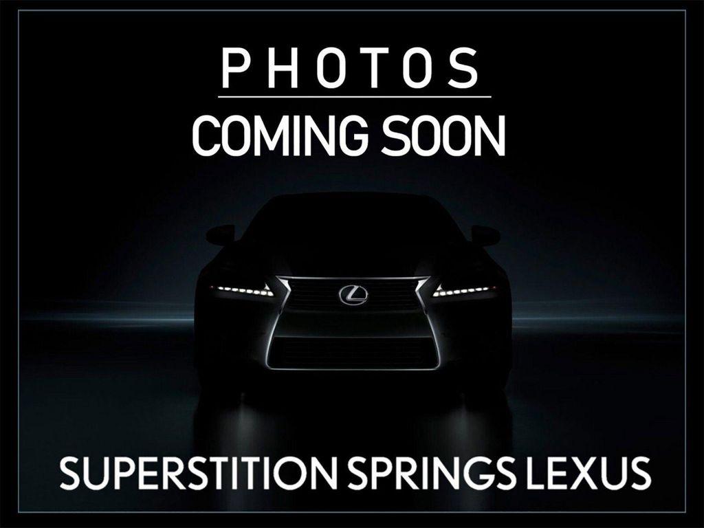 Lexus ES 2025