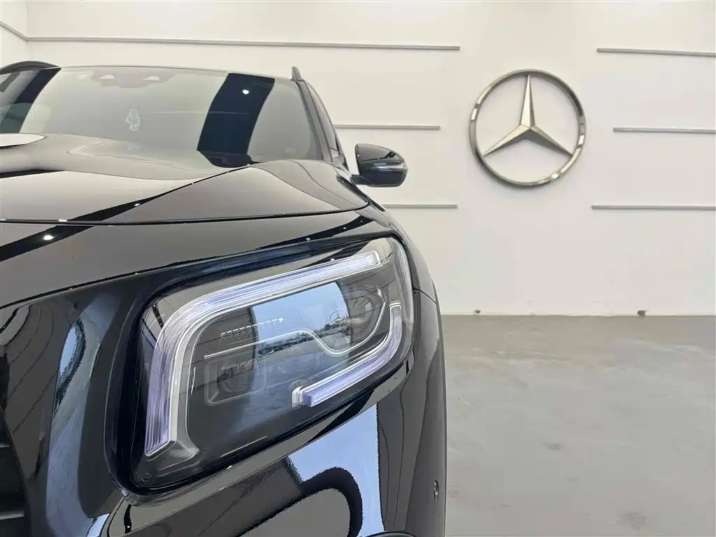 Mercedes-Benz GLB AMG 2023