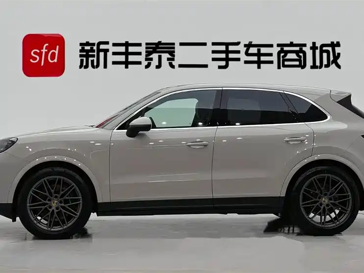 Porsche Cayenne 2024