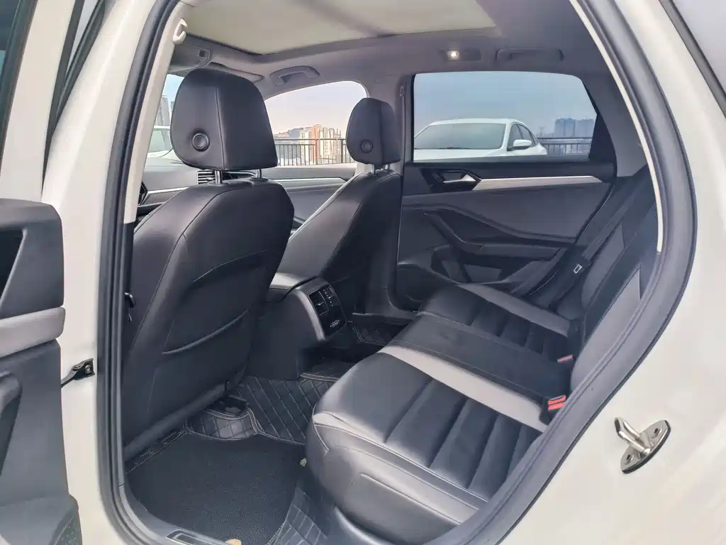 Volkswagen Jetta 2021