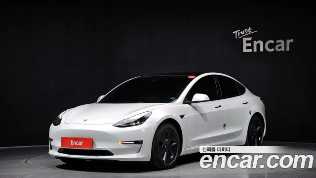 Tesla Model 3 2022