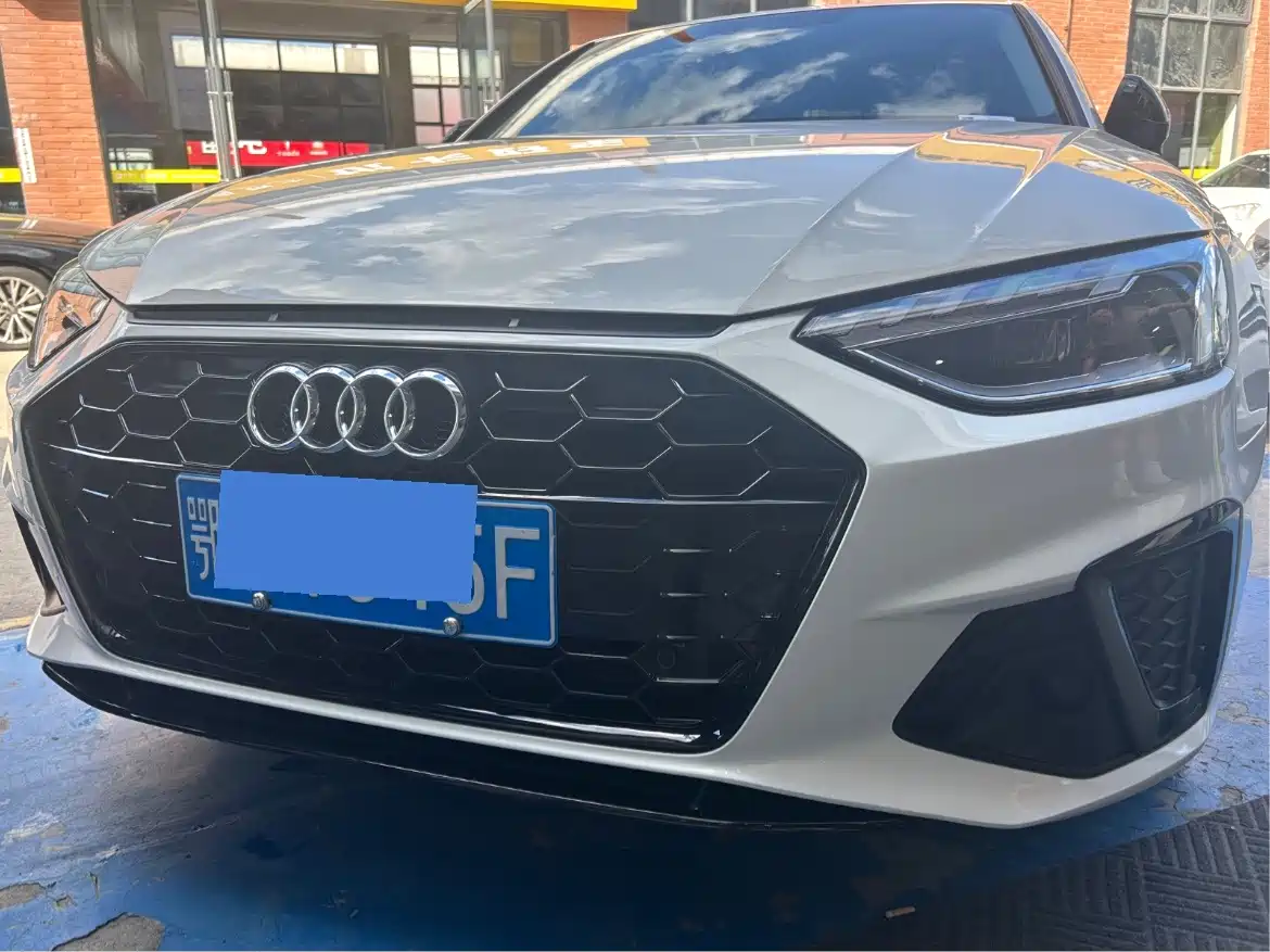 Audi A4 2022