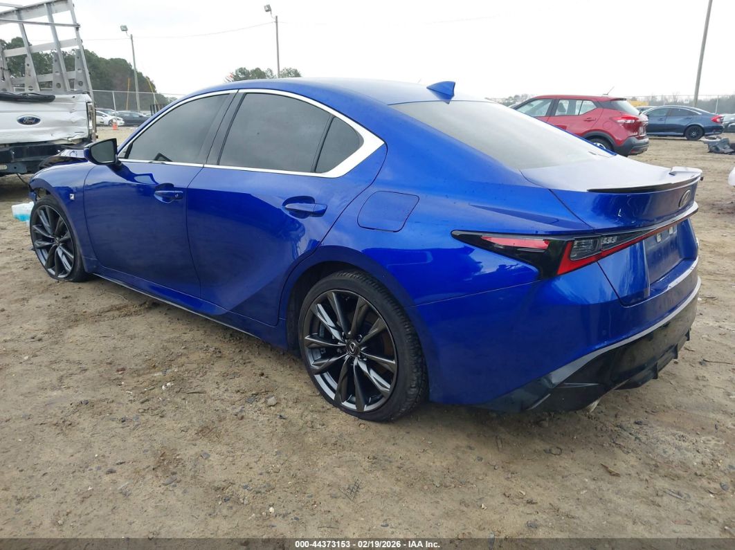 Lexus IS 2024