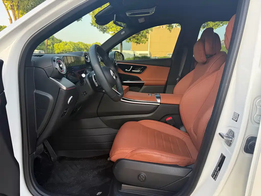 Mercedes-Benz GLC 2023