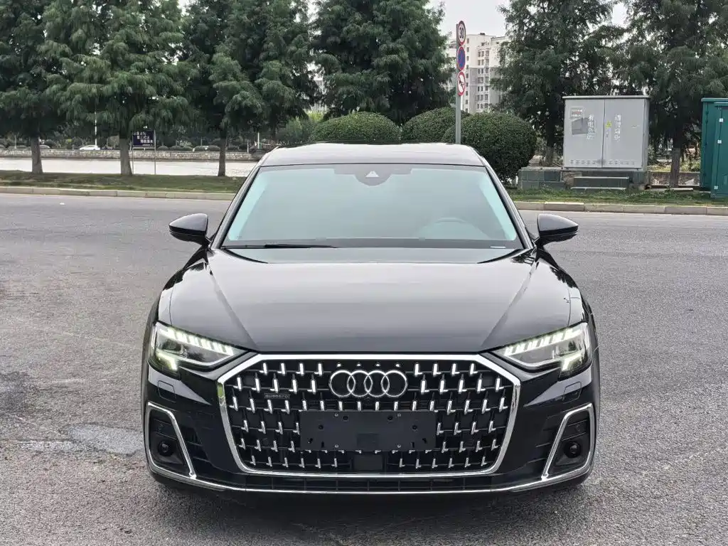 Audi A8 2025
