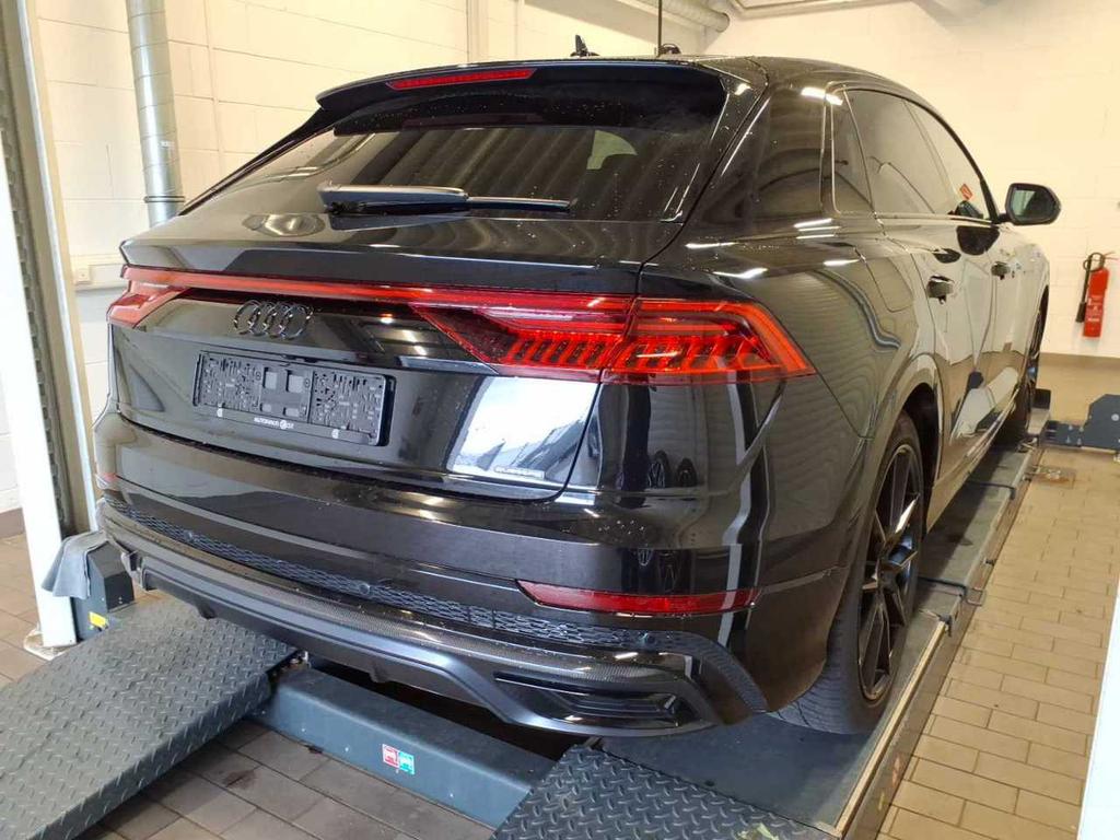 Audi Q8 2023