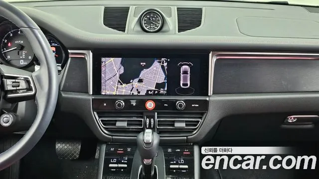 Porsche Macan 2022