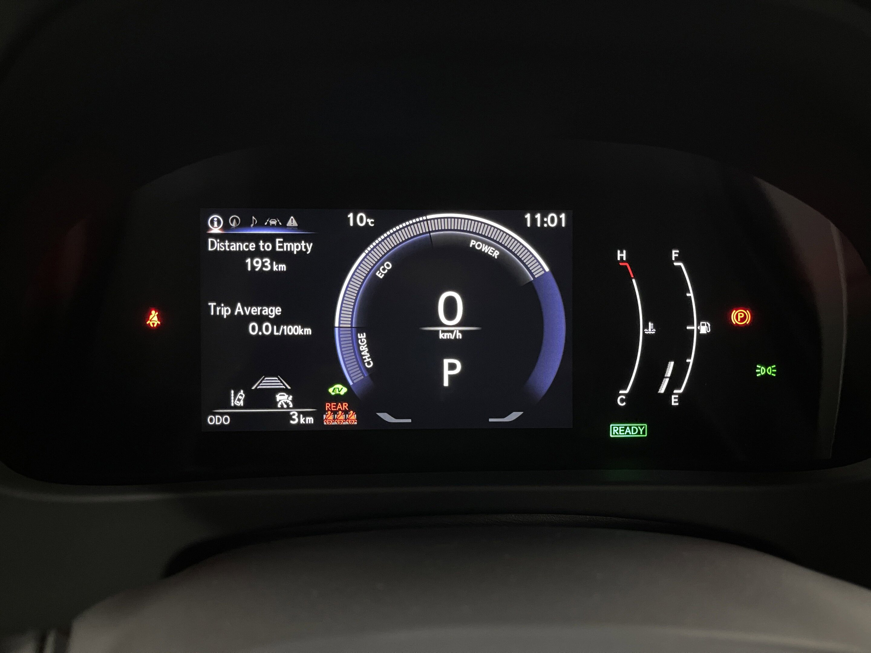 Lexus UX 2025