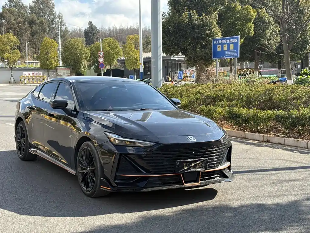 Changan UNI-V 2023